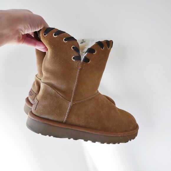 UGG Aidah Suede Whipstitch Detail Boots in US Women's 7 Chestnut Brown - Picture 2 of 10